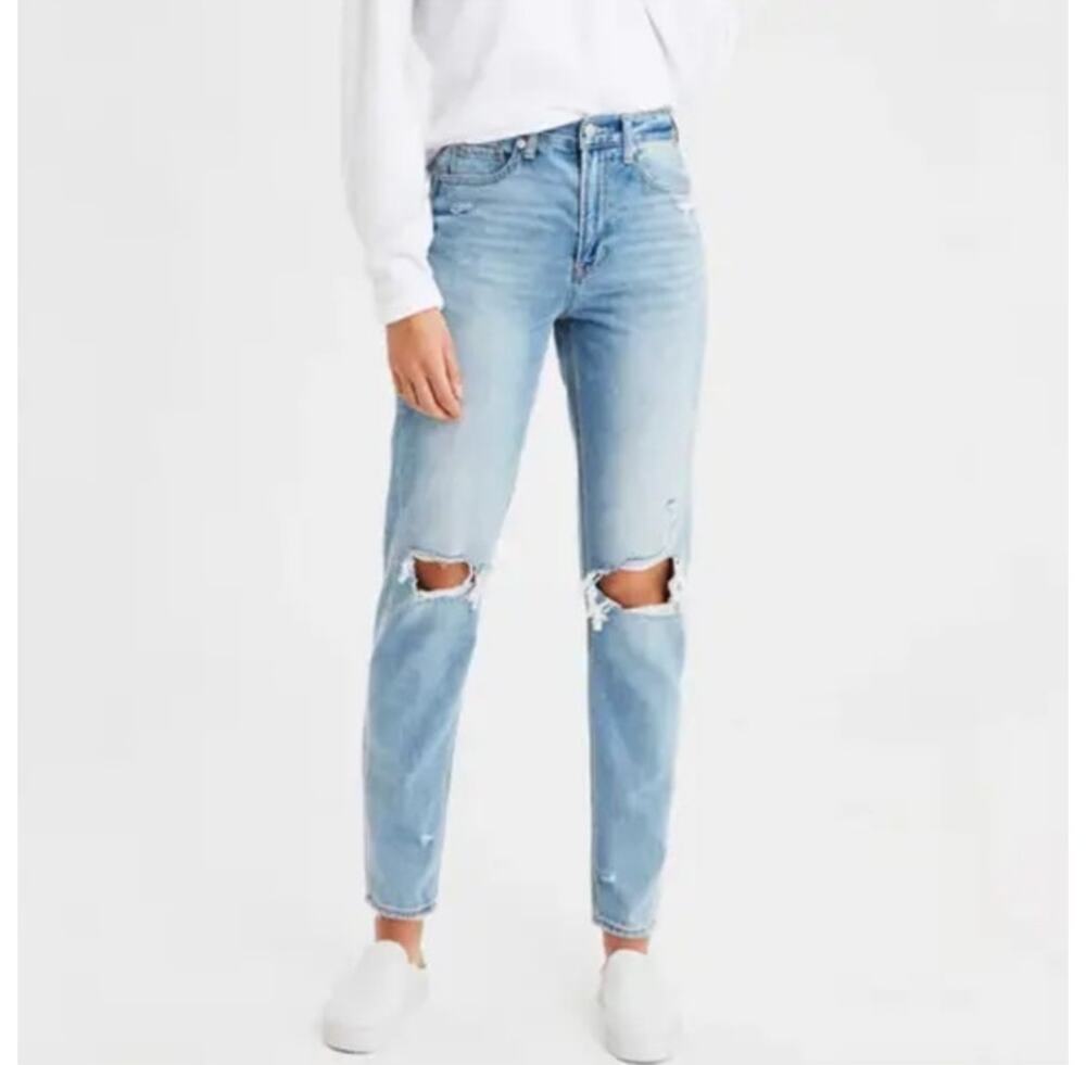 American Eagle Ripped Mom Jean
